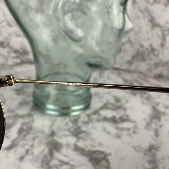Ray Ban Vintage Aviator Large Gold Metal Sunglasses RB8026 Made in Italy - Picture 9 of 10